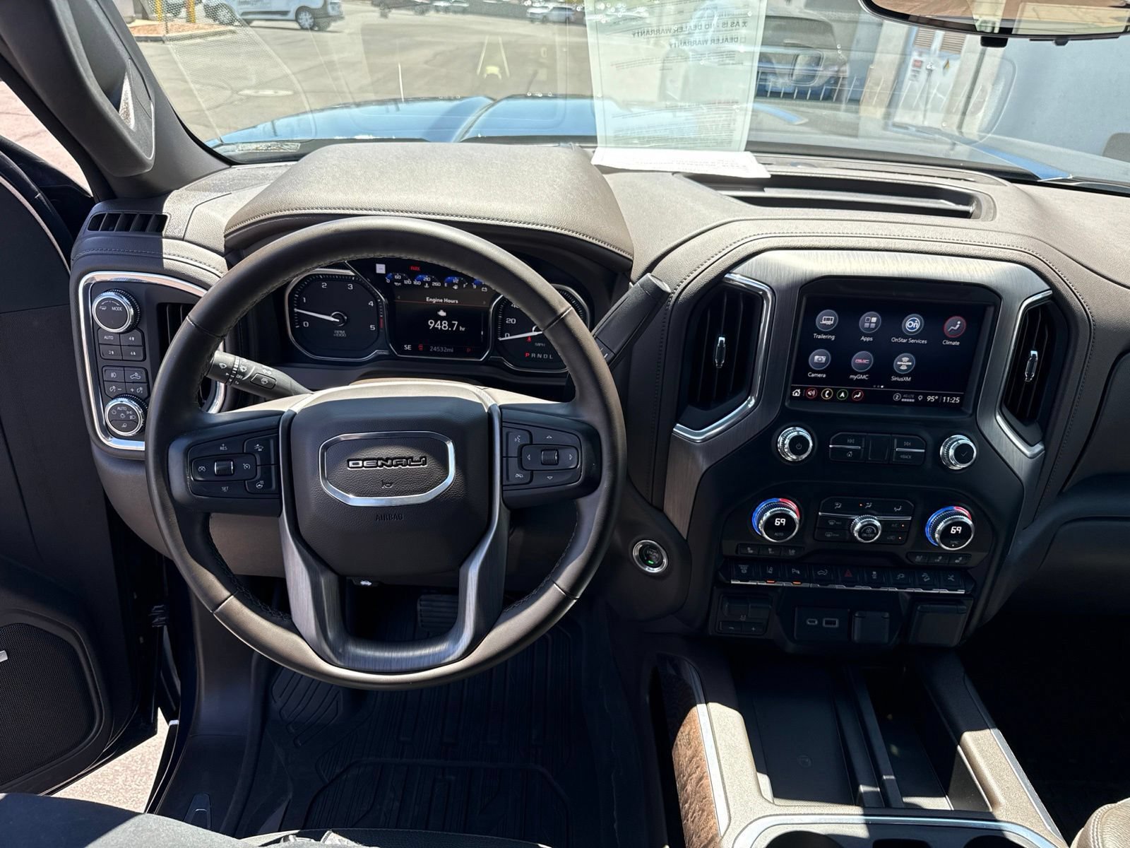 Used 2023 GMC Sierra 3500 Denali w/ Denali Ultimate Package AWD/4WD image 20