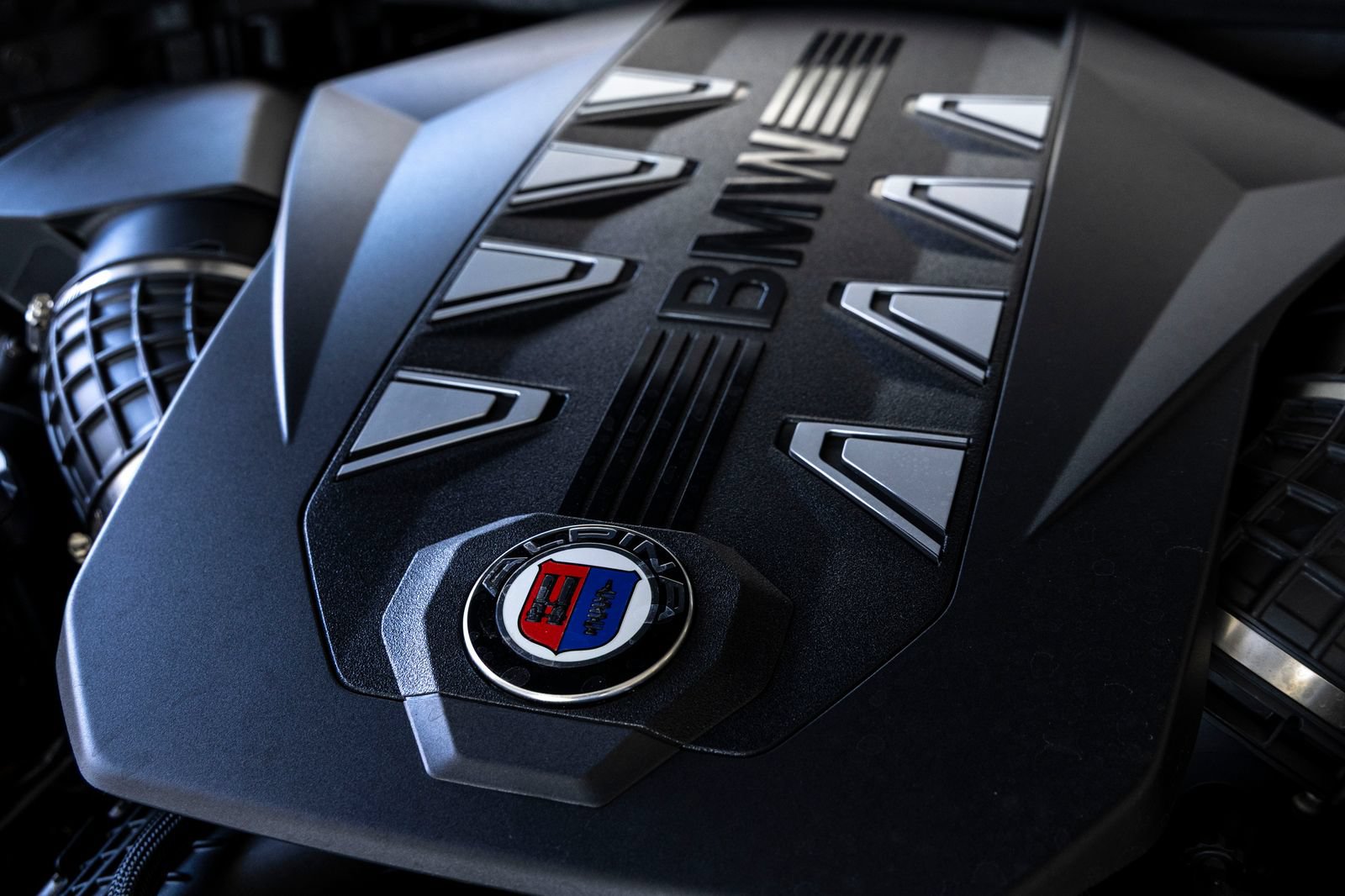 New 2026 BMW ALPINA XB7 AWD/4WD image 45