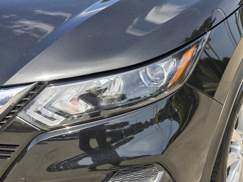 Used 2022 Nissan Rogue Sport S FWD image 5
