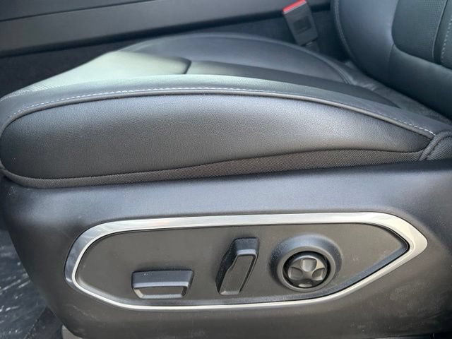 New 2026 Jeep Grand Wagoneer Limited AWD/4WD image 17