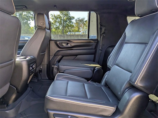 Used 2024 Chevrolet Suburban Premier image 13