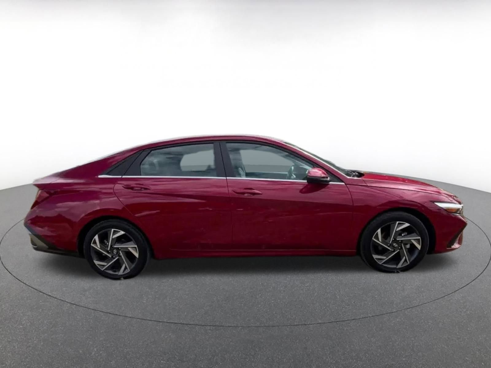 Used 2025 Hyundai Elantra Limited image 17