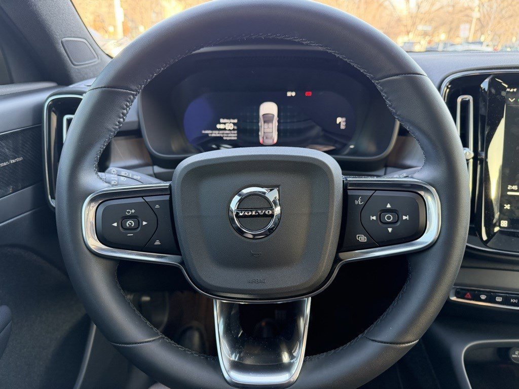 Used 2022 Volvo C40 P8 Recharge Ultimate image 13