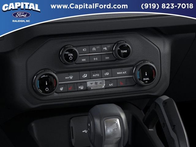 New 2025 Ford Bronco Outer Banks w/ Sasquatch Package AWD/4WD image 16
