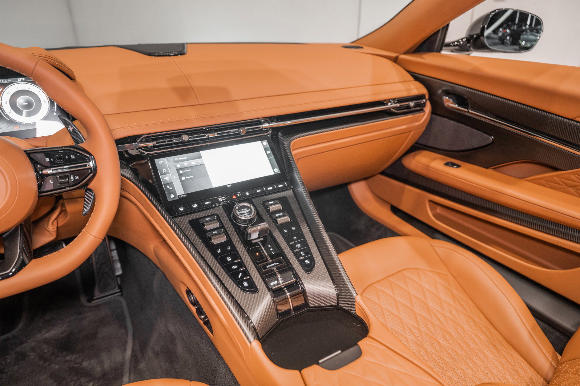 New 2026 Aston Martin DB12 Volante image 19