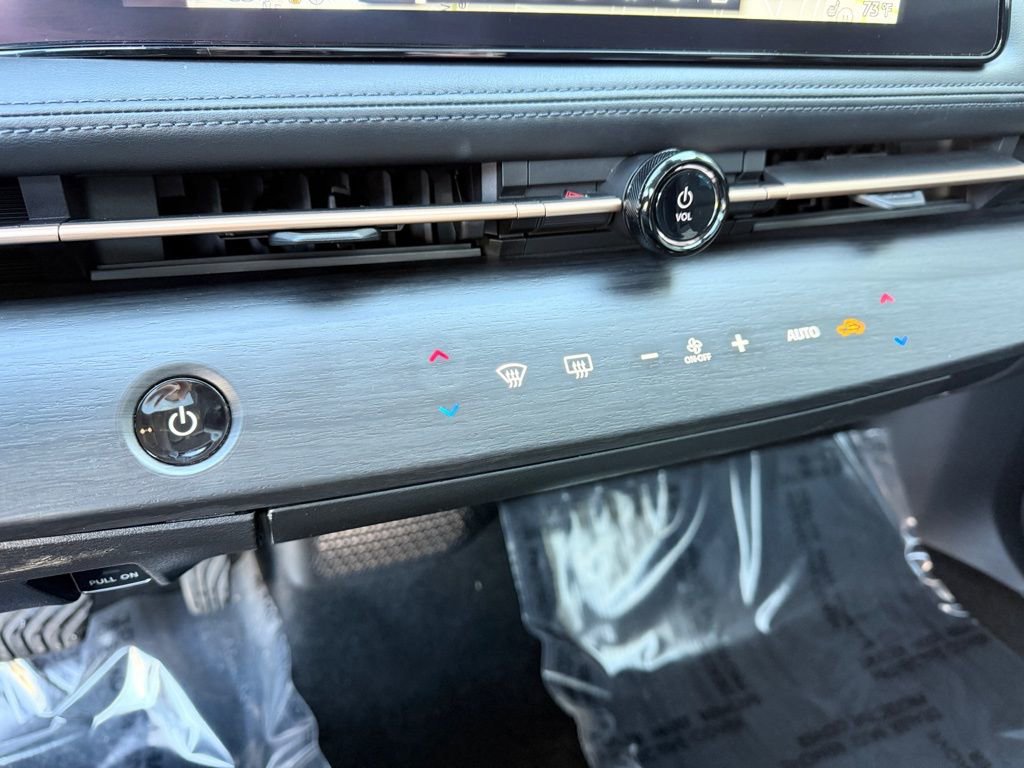 Used 2023 Nissan Ariya FWD image 29