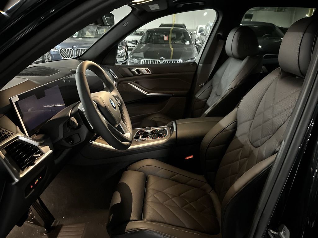 New 2026 BMW X5 xDrive50e image 11
