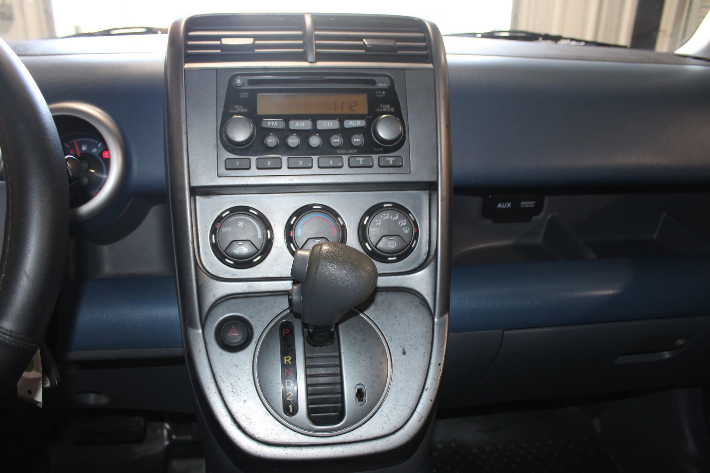 Used 2004 Honda Element EX image 12