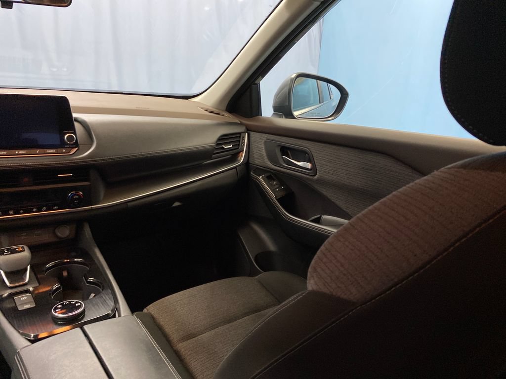 Used 2023 Nissan Rogue SV AWD/4WD image 27