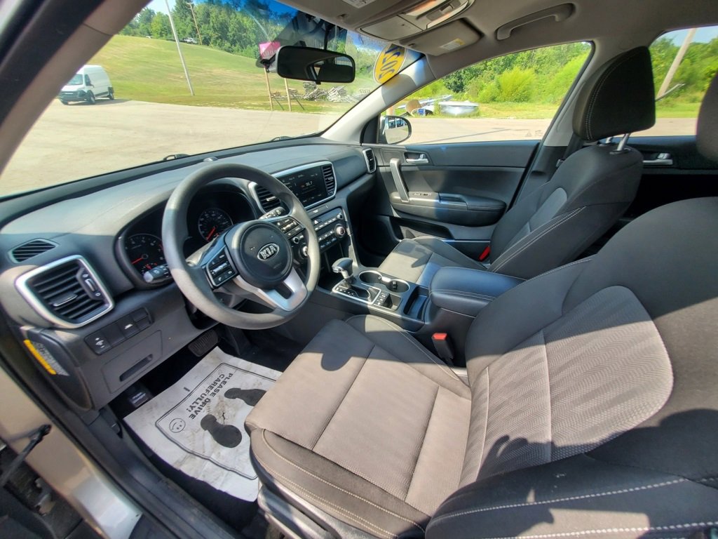 Used 2021 Kia Sportage LX image 32