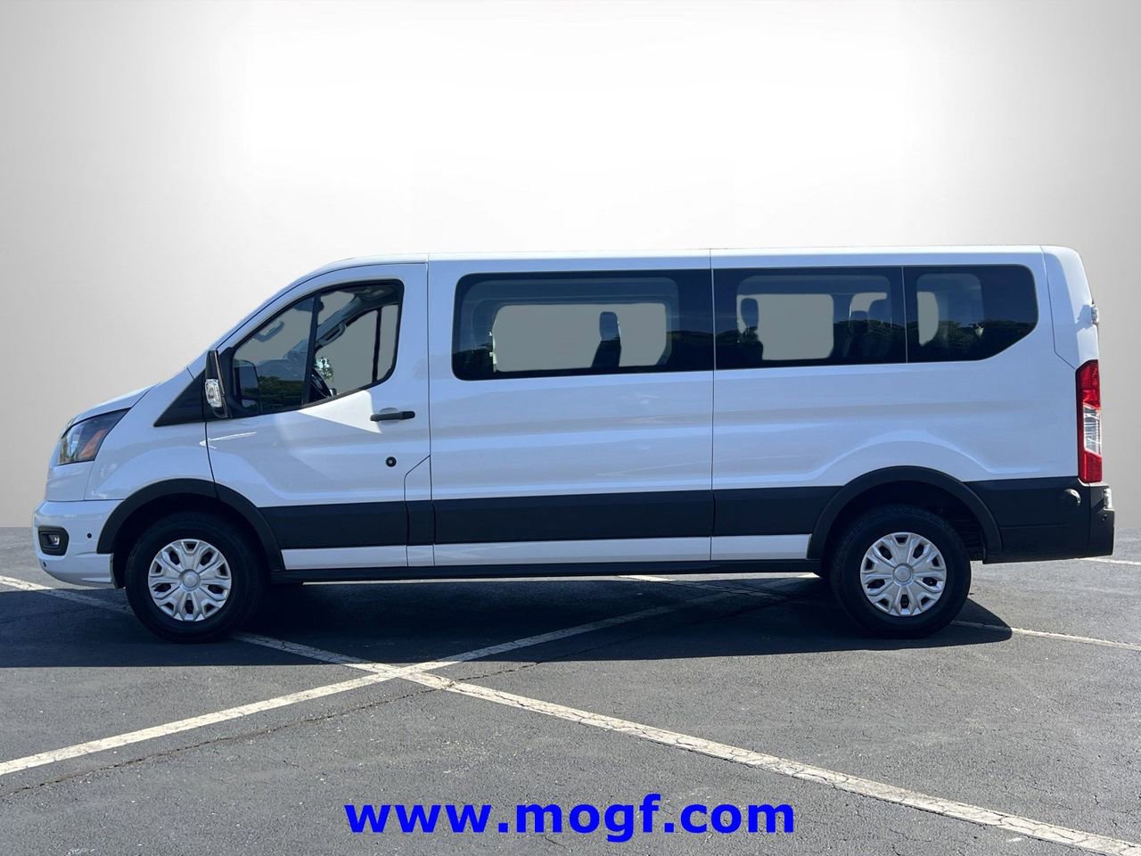 Used 2024 Ford Transit 350 XLT image 23