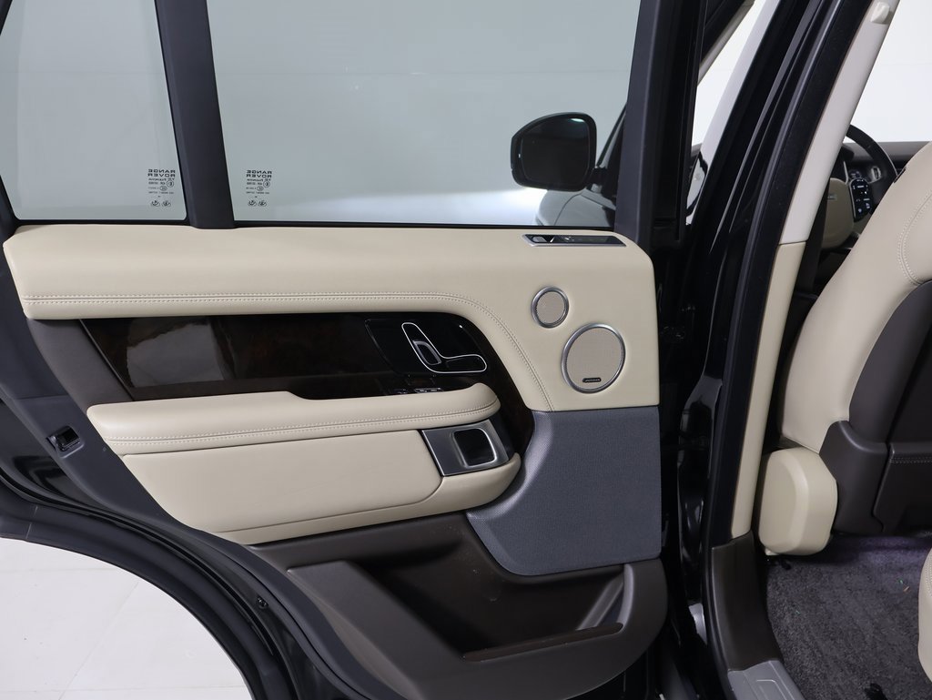 Used 2020 Land Rover Range Rover HSE image 23