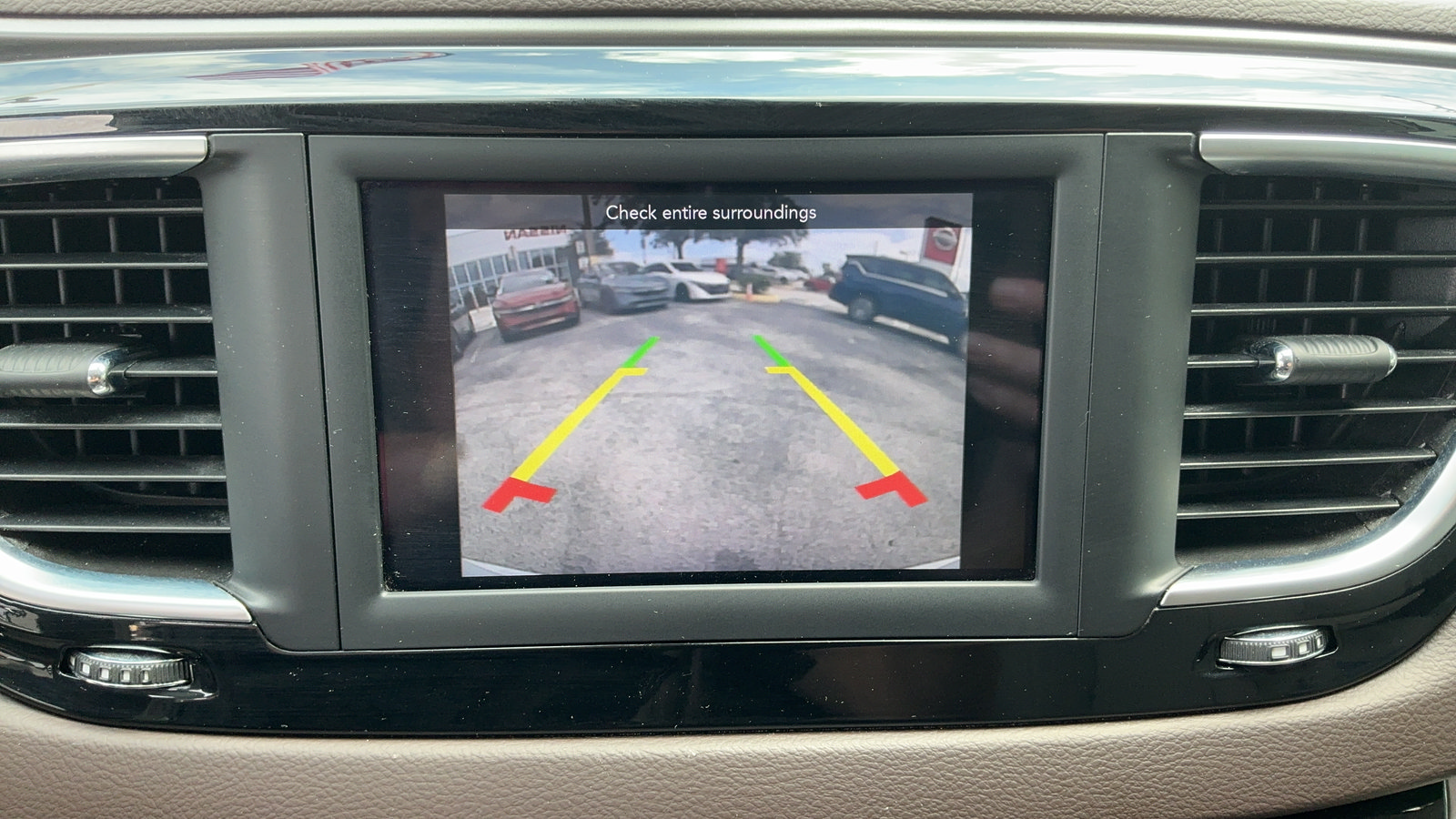 Used 2019 Chrysler Pacifica LX FWD image 31
