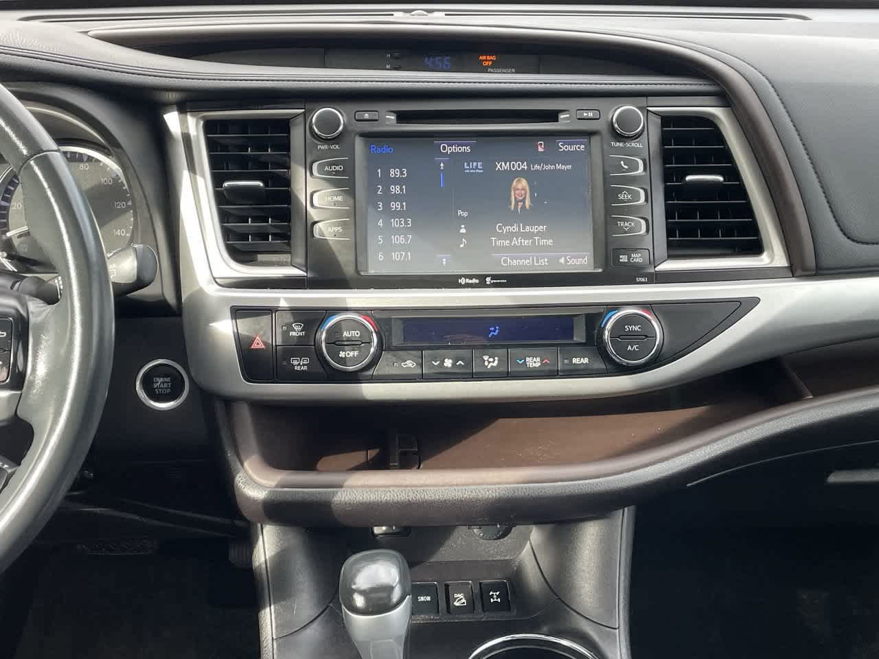 Used 2015 Toyota Highlander XLE AWD/4WD image 13