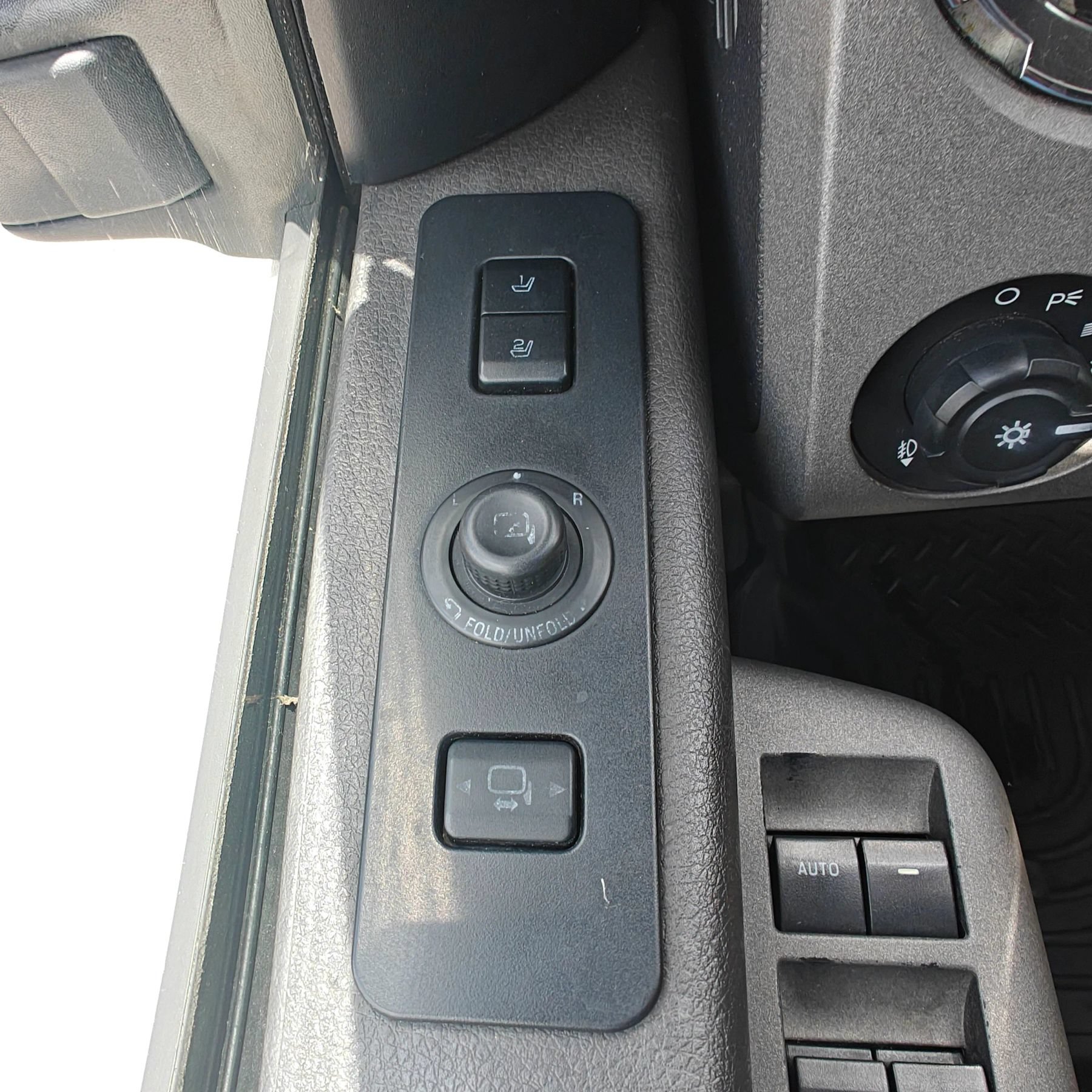 Used 2011 Ford F250 Lariat w/ Lariat Interior Pkg RWD image 24