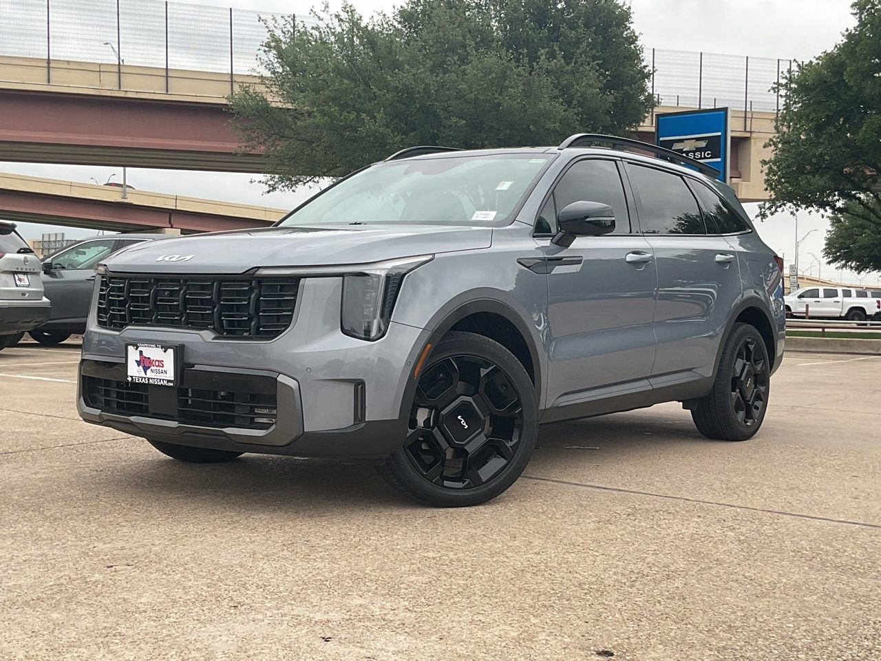 Used 2024 Kia Sorento SX AWD/4WD image 2