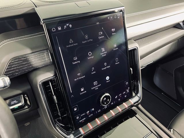 Used 2025 GMC Yukon AT4 Ultimate image 31