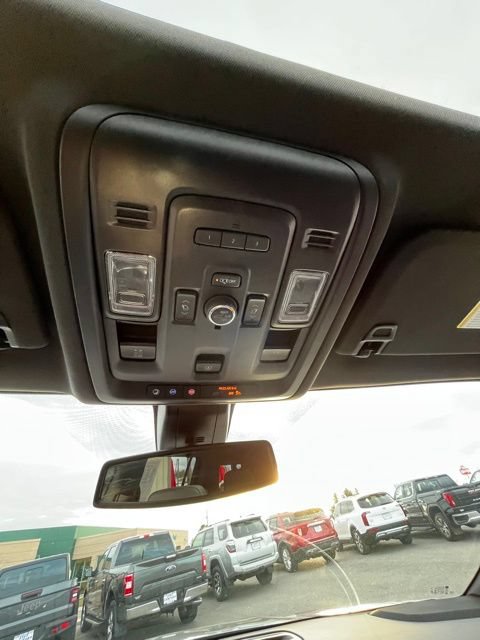 Used 2022 Chevrolet Suburban Z71 w/ Off-Road Capability Package AWD/4WD image 60