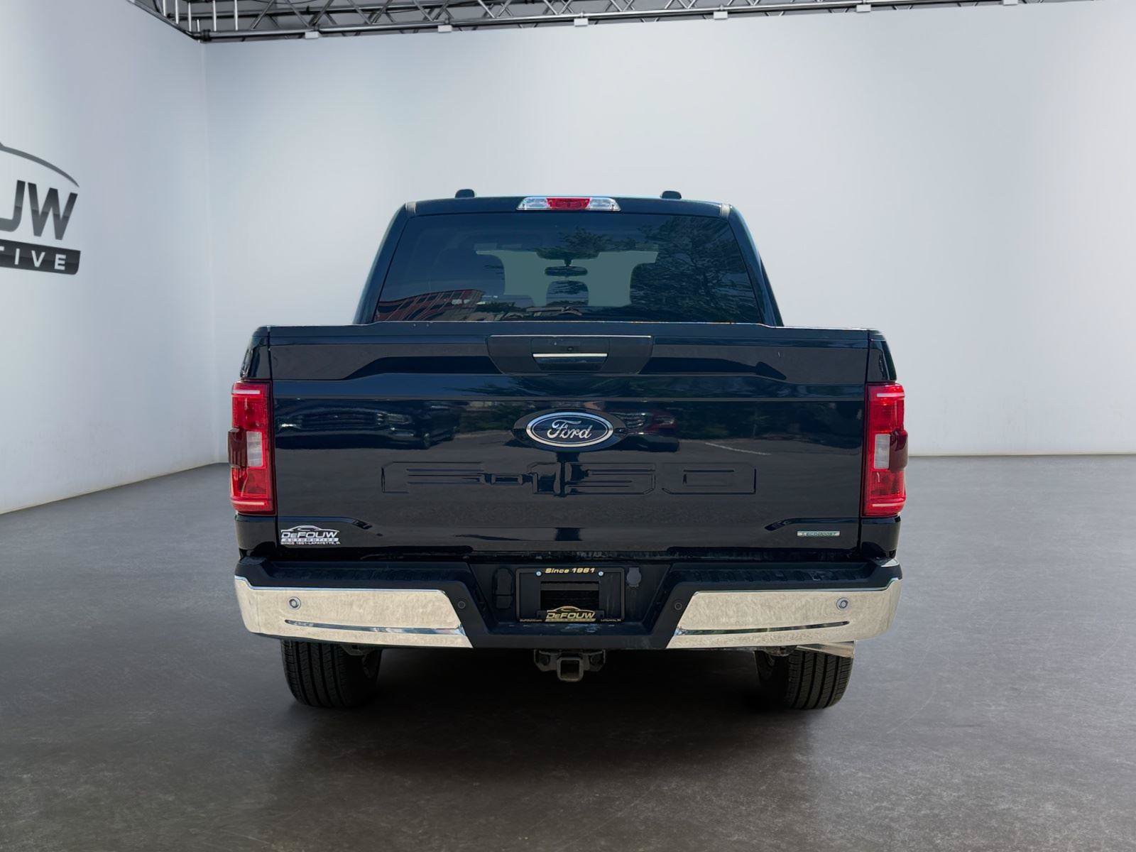 Used 2023 Ford F150 XLT w/ XTR Package AWD/4WD image 4