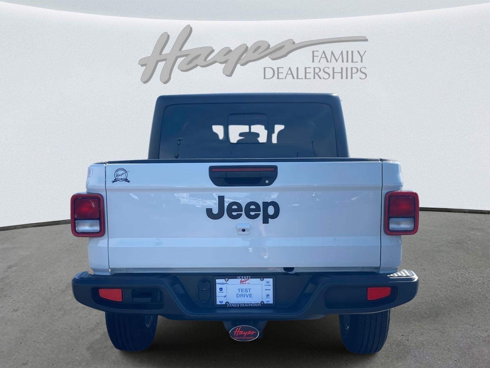 Certified 2023 Jeep Gladiator Sport image 4