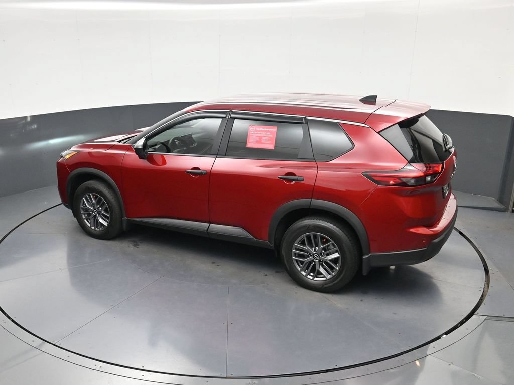 Used 2025 Nissan Rogue S FWD image 31