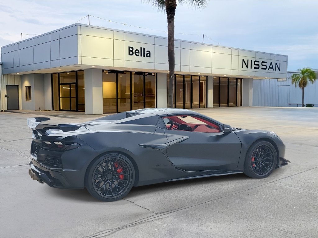 Used 2024 Chevrolet Corvette Z06 w/ Z07 Performance Package RWD image 8