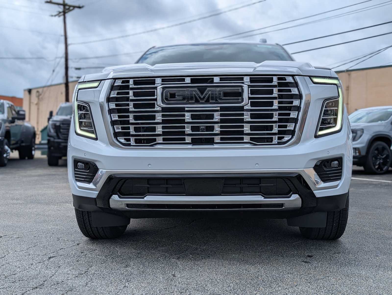 New 2026 GMC Yukon Denali AWD/4WD image 2