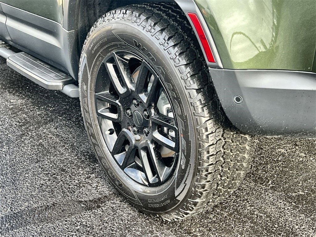 Used 2026 Land Rover Defender 110 S image 11