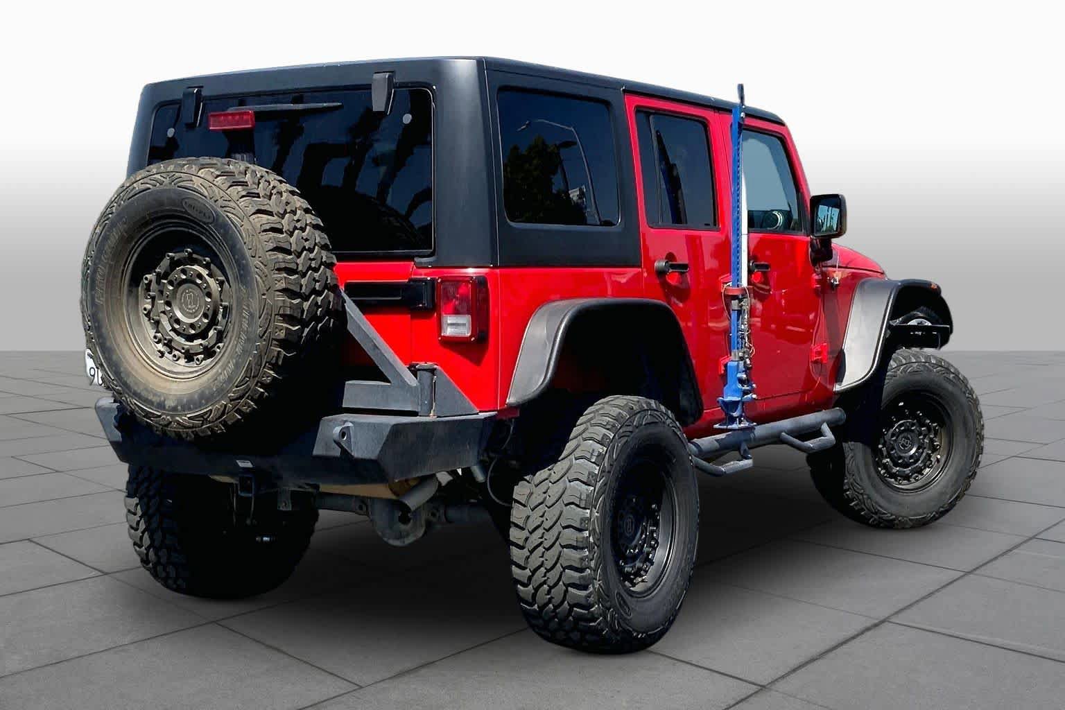 Used 2017 Jeep Wrangler Unlimited Rubicon AWD/4WD image 11
