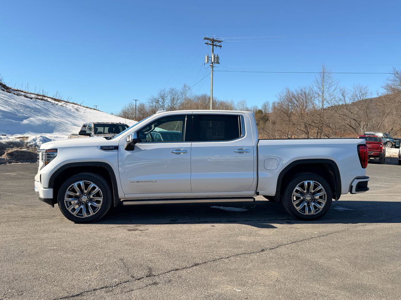 Used 2024 GMC Sierra 1500 Denali w/ Denali Reserve Package AWD/4WD image 8