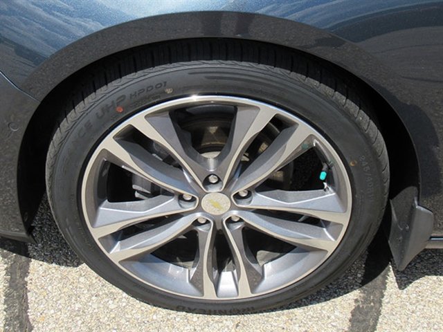 Used 2019 Chevrolet Malibu Premier w/ Sun and Wheel Package image 11
