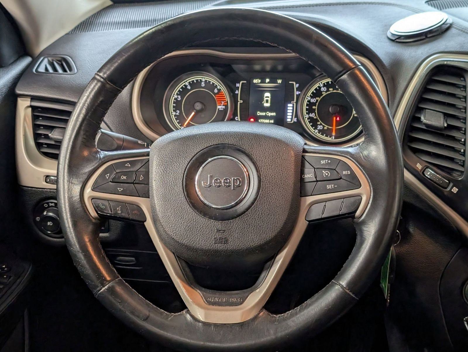 Used 2016 Jeep Cherokee Latitude image 15