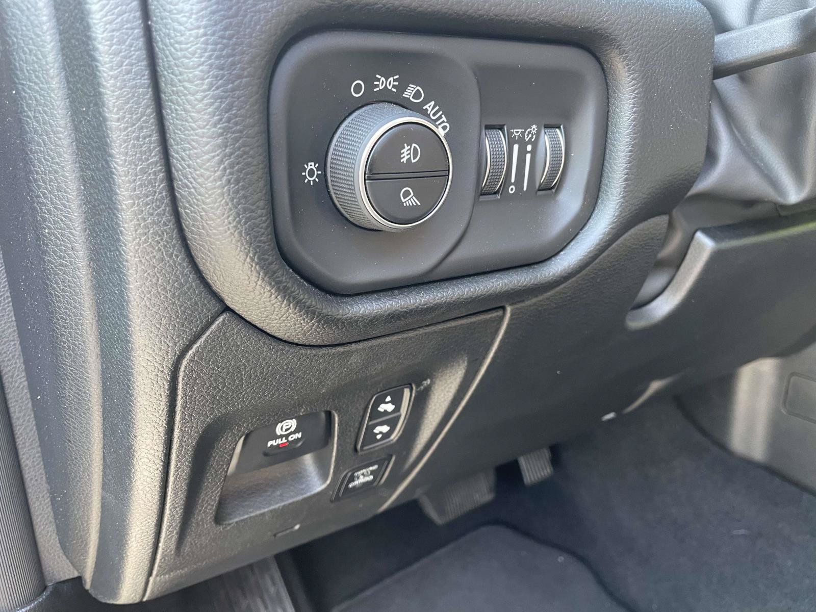 Used 2025 RAM 1500 Big Horn AWD/4WD image 19