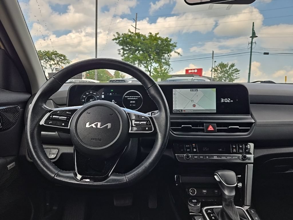 Certified 2024 Kia Seltos SX w/ SX Sunroof Package AWD/4WD image 38
