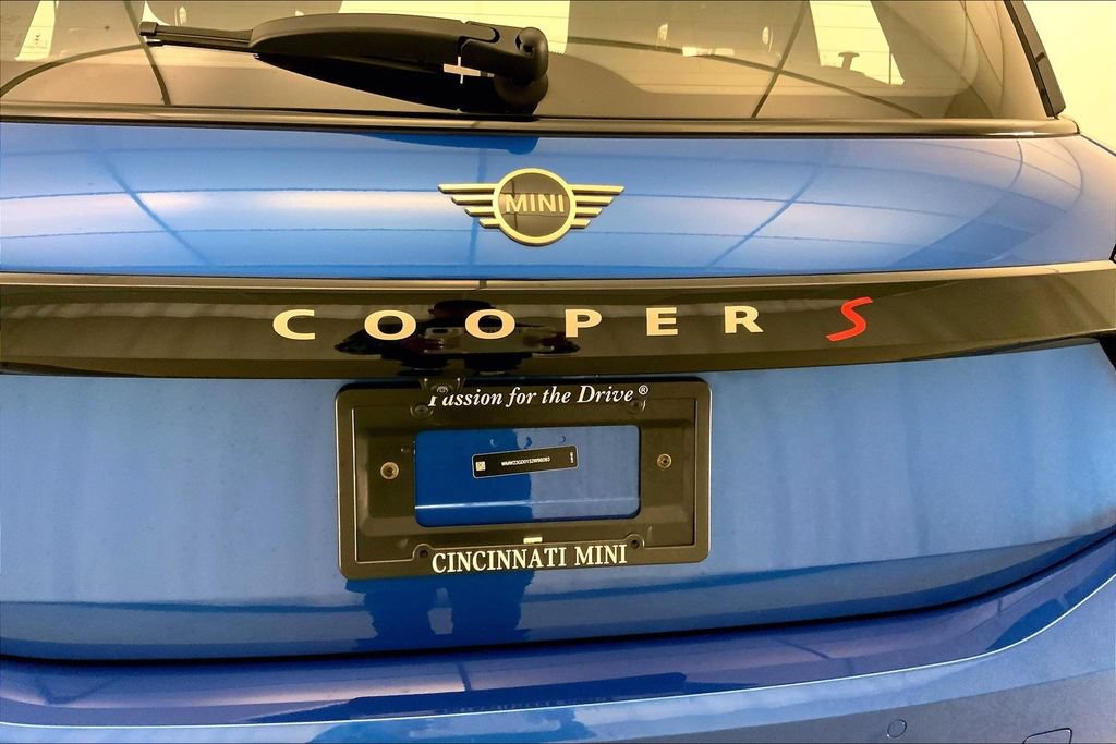 Used 2025 MINI Cooper S FWD image 7