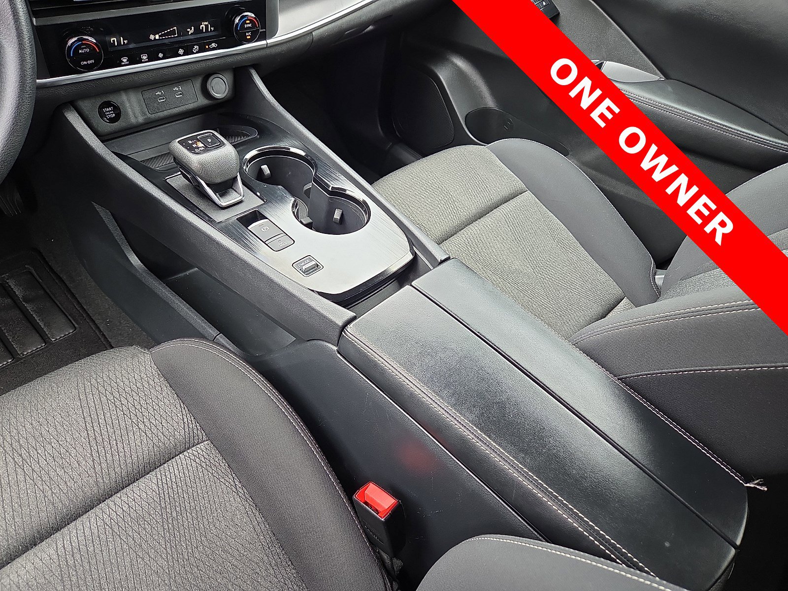 Used 2024 Nissan Rogue SV FWD image 25