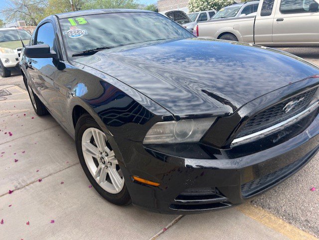 Used 2013 Ford Mustang 2dr Cpe V6 image 4