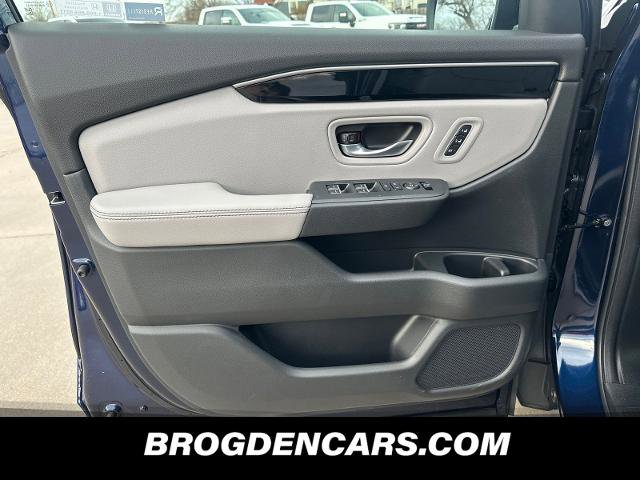 New 2025 Honda Pilot Touring image 10