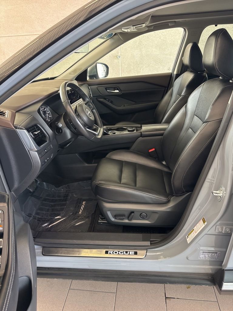 Used 2023 Nissan Rogue SL w/ SL Premium Package AWD/4WD image 11
