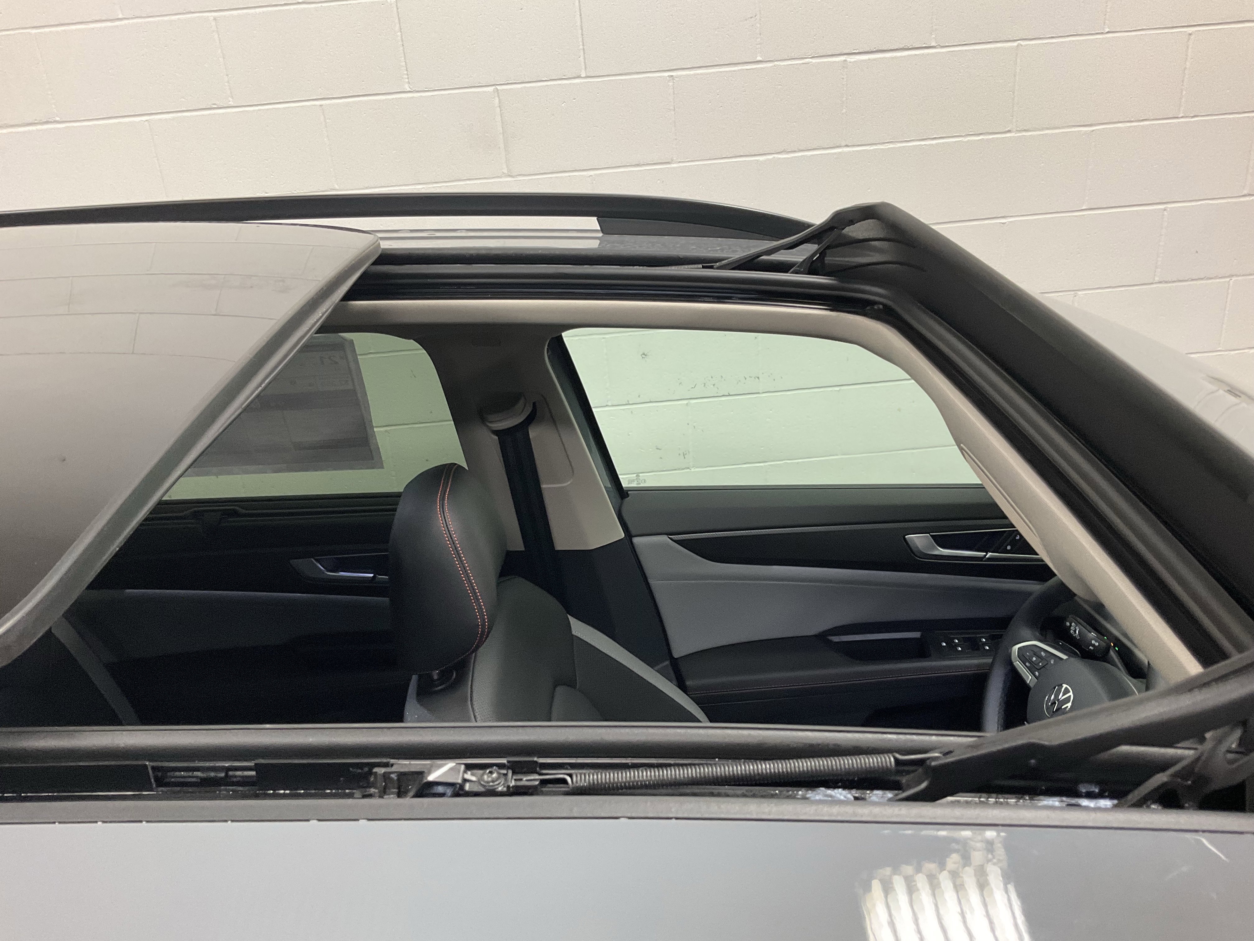 New 2026 Volkswagen Atlas Peak Edition AWD/4WD image 5