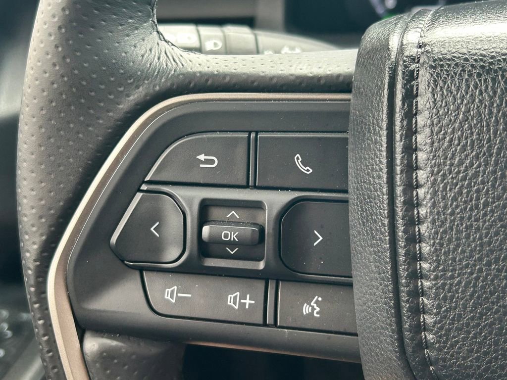 Used 2025 Toyota 4Runner 4WD image 43