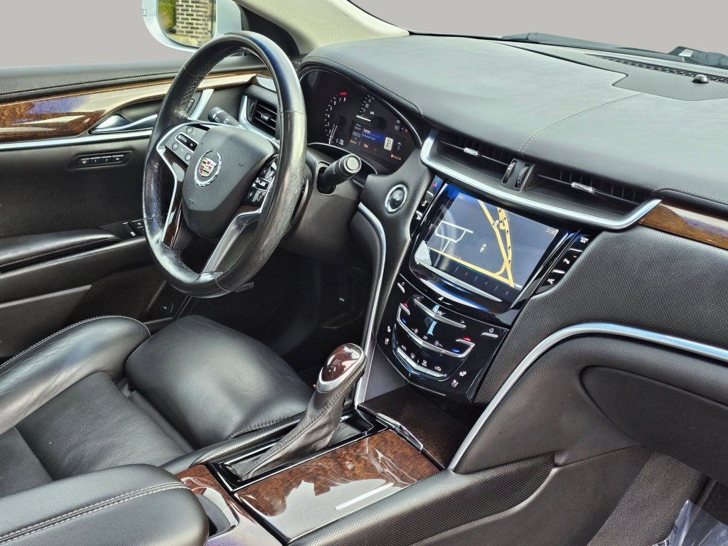 Used 2014 Cadillac XTS Luxury image 25