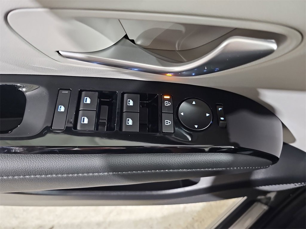 New 2026 Hyundai Tucson Limited image 28