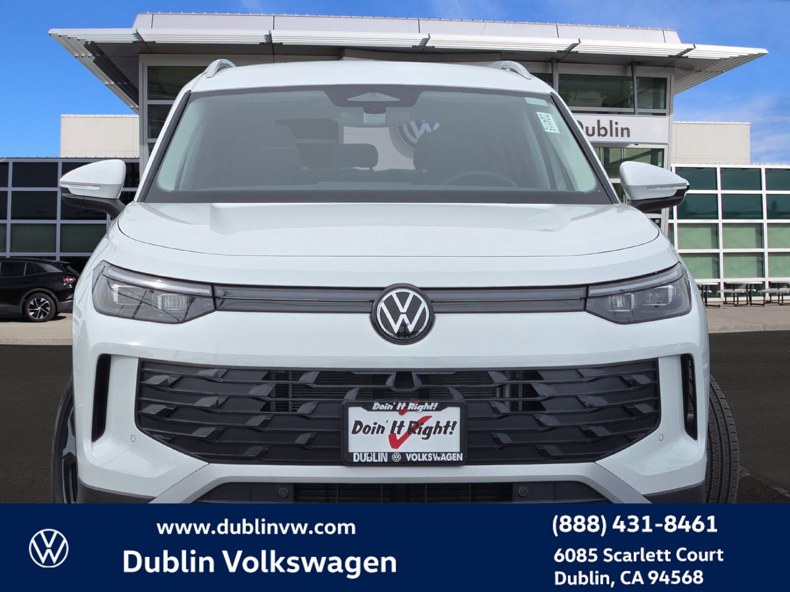 New 2026 Volkswagen Tiguan SE AWD/4WD image 2