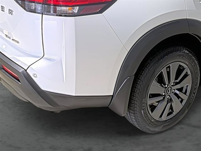 Used 2024 Nissan Pathfinder SV AWD/4WD image 13