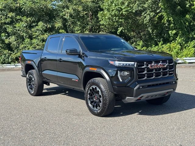 Certified 2026 GMC Canyon AT4 w/ Technology Plus Package AWD/4WD image 6