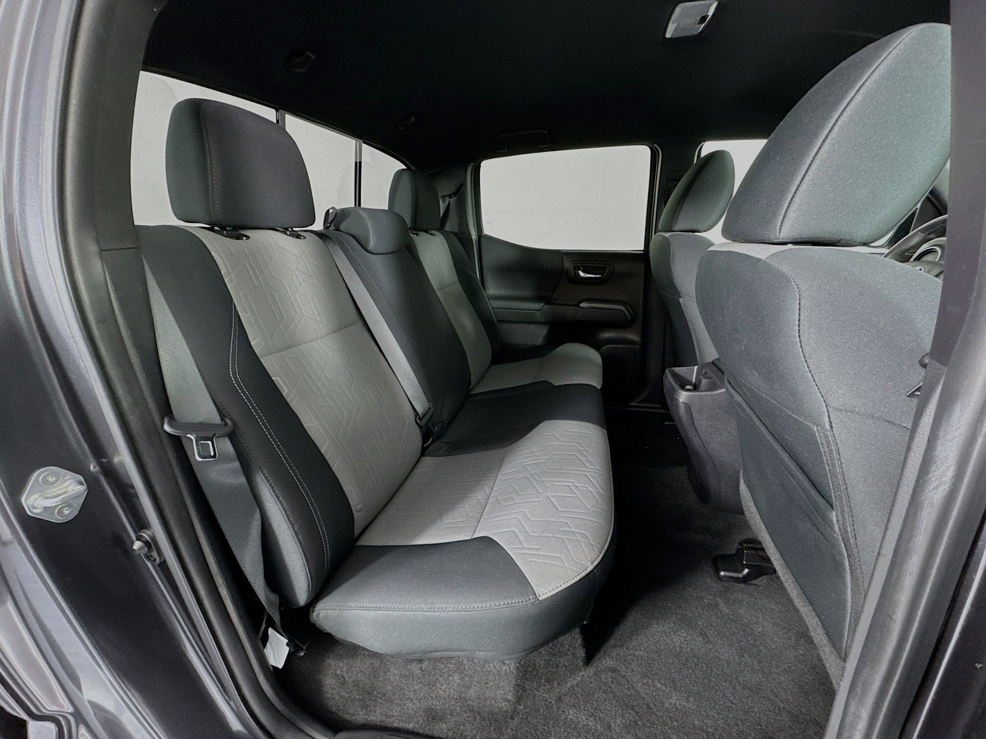 Used 2022 Toyota Tacoma TRD Off-Road image 24