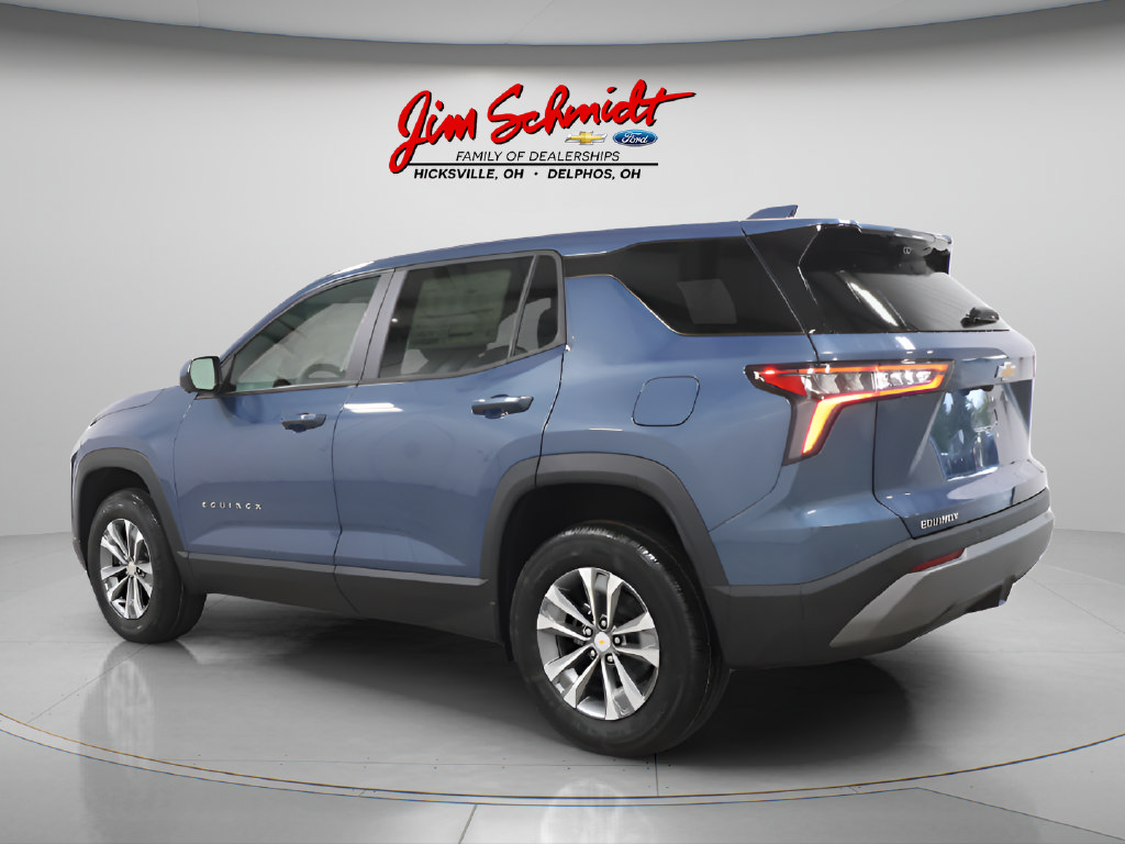 New 2027 Chevrolet Equinox LT w/ Convenience Package II FWD image 4