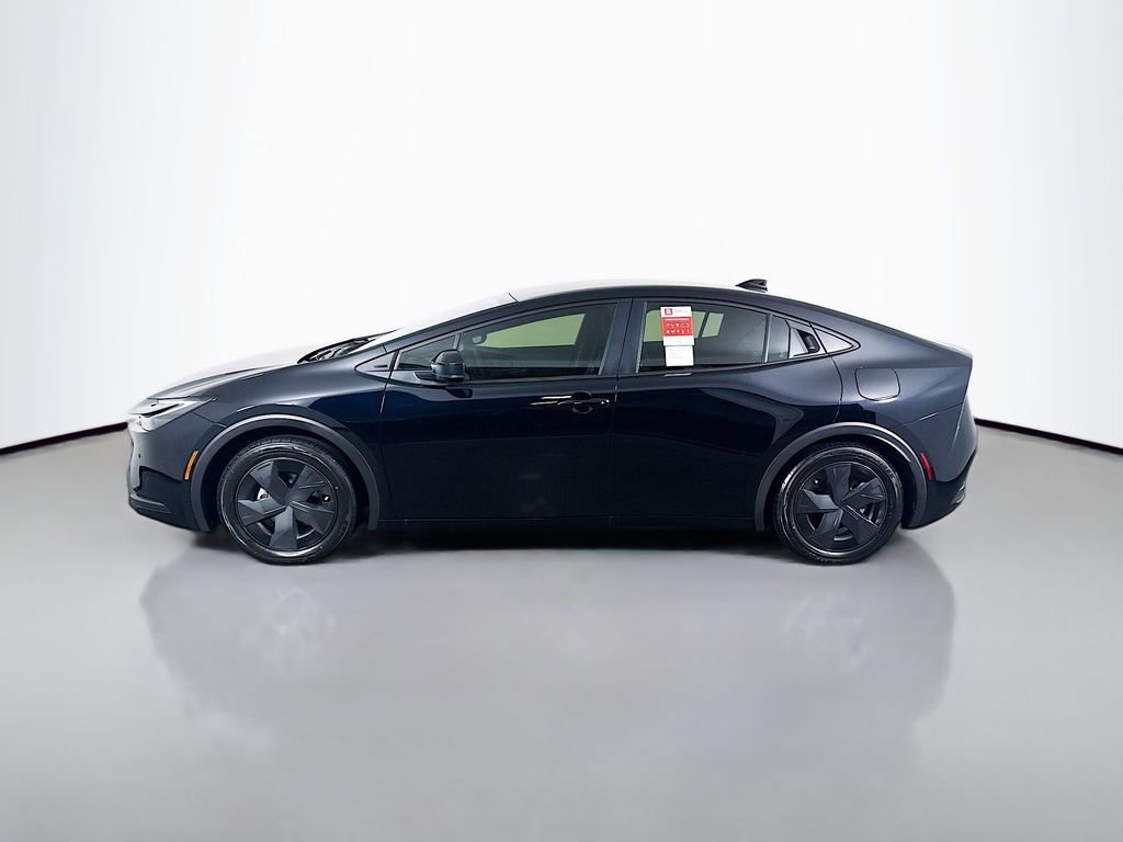Used 2026 Toyota Prius LE FWD image 8