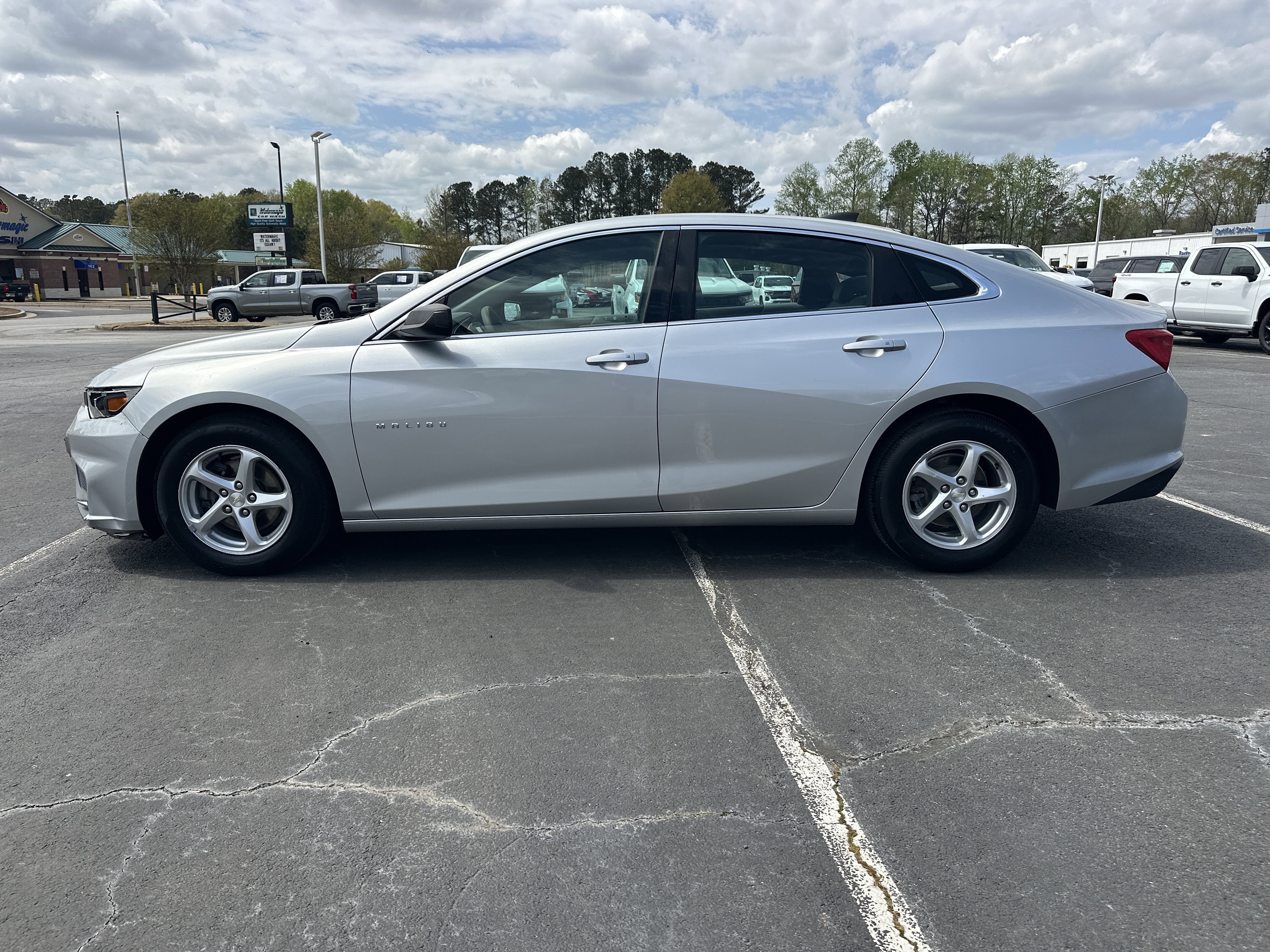 Used 2018 Chevrolet Malibu LS image 5